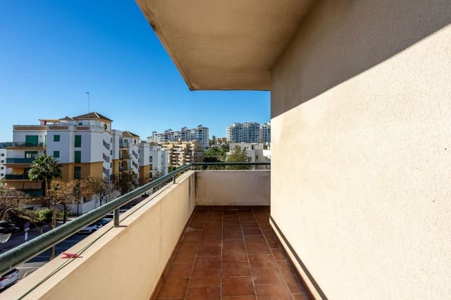 3 quarto Apartamento para venda em Estepona com piscina garagem - 485 000 € (Ref: 9415188)