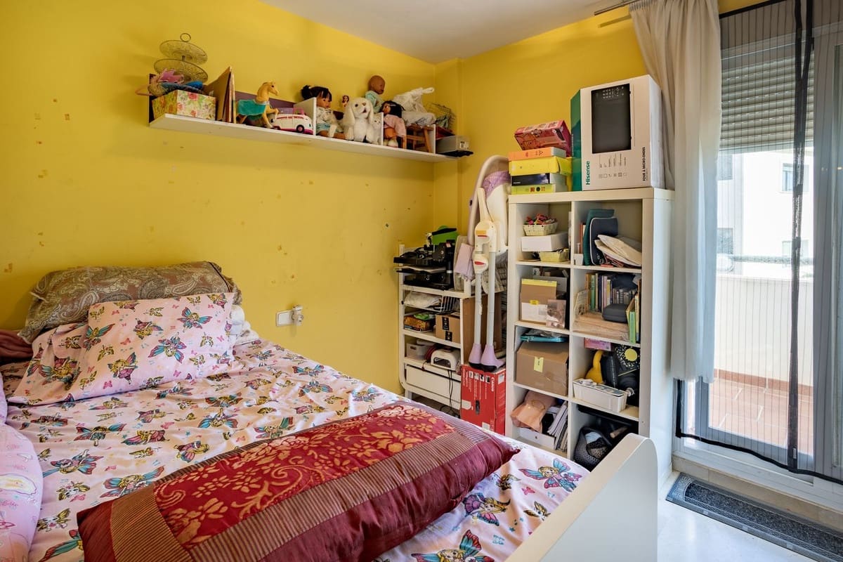 3 quarto Apartamento para venda em Estepona com piscina garagem - 485 000 € (Ref: 9415188)