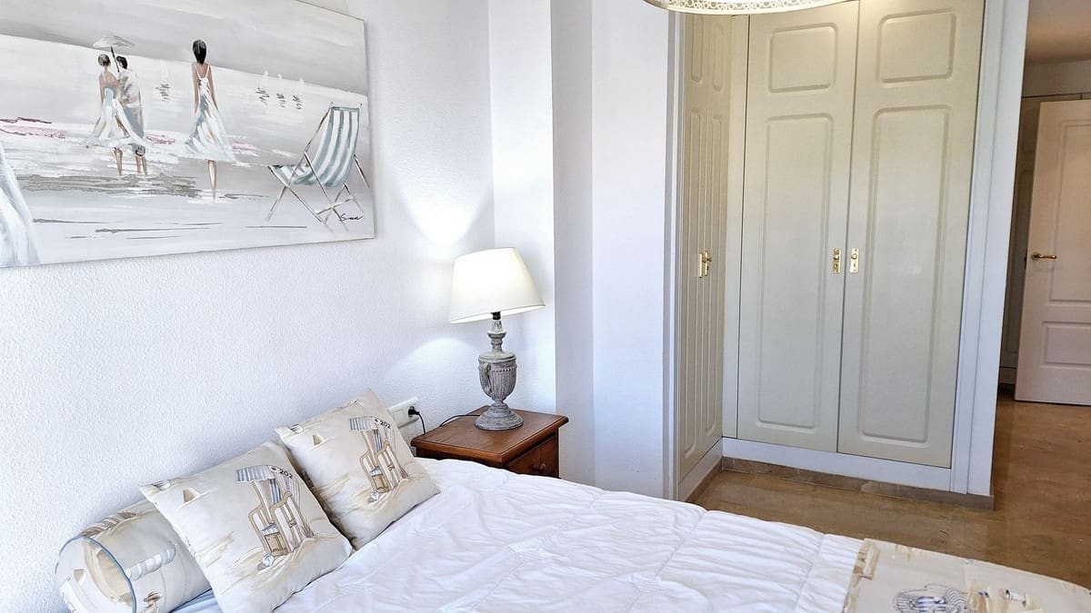 2 soveværelse Lejlighed til salg i La Duquesa / Puerto de la Duquesa med swimmingpool garage - € 470.000 (Ref: 9415189)