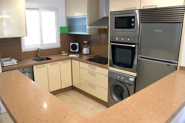 2 quarto Apartamento para venda em Estepona com piscina - 390 000 € (Ref: 9415190)