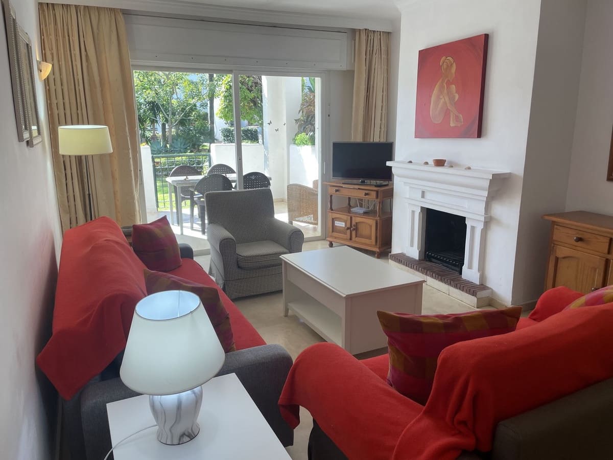 2 quarto Apartamento para venda em Estepona com piscina - 390 000 € (Ref: 9415190)