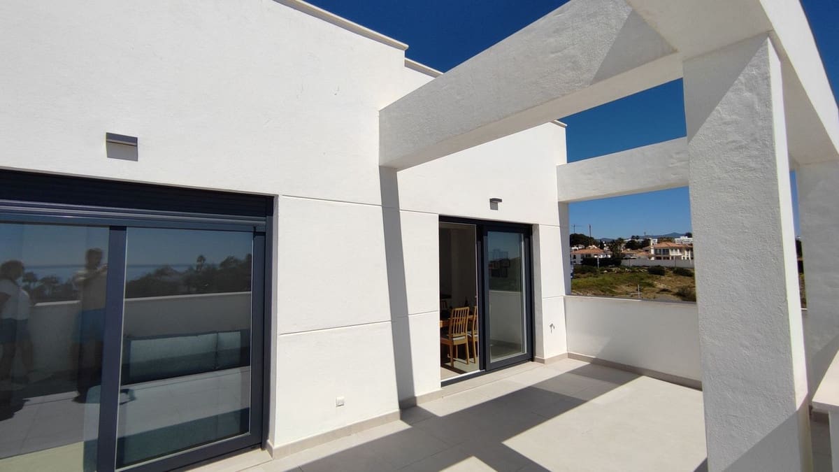 2 chambre Penthouse à vendre à Estepona avec piscine garage - 589 000 € (Ref: 9424117)