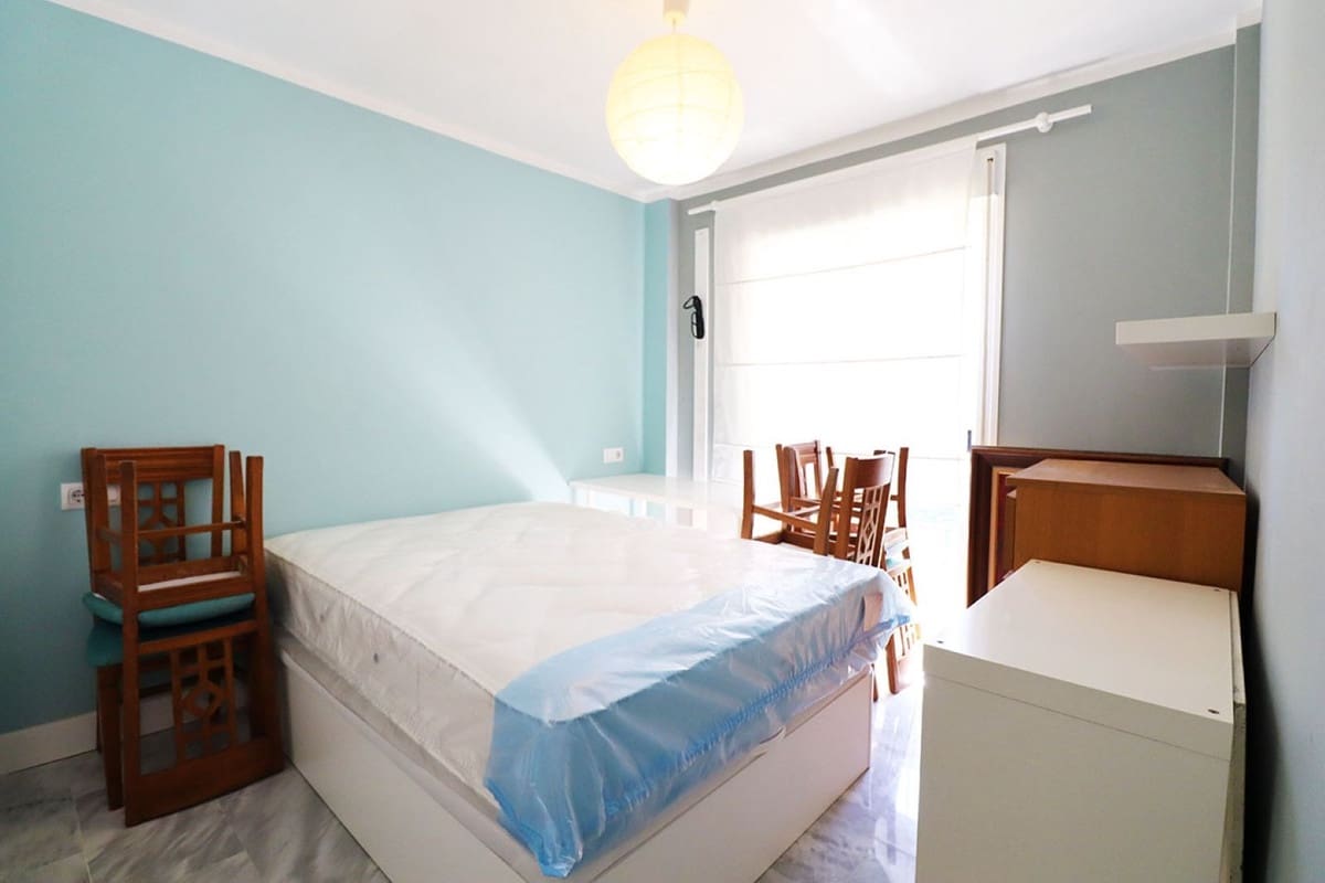 3 makuuhuone Huoneisto myytävänä paikassa Riviera del Sol mukana uima-altaan 
autotalli - 349 000 € (Ref: 9424119)