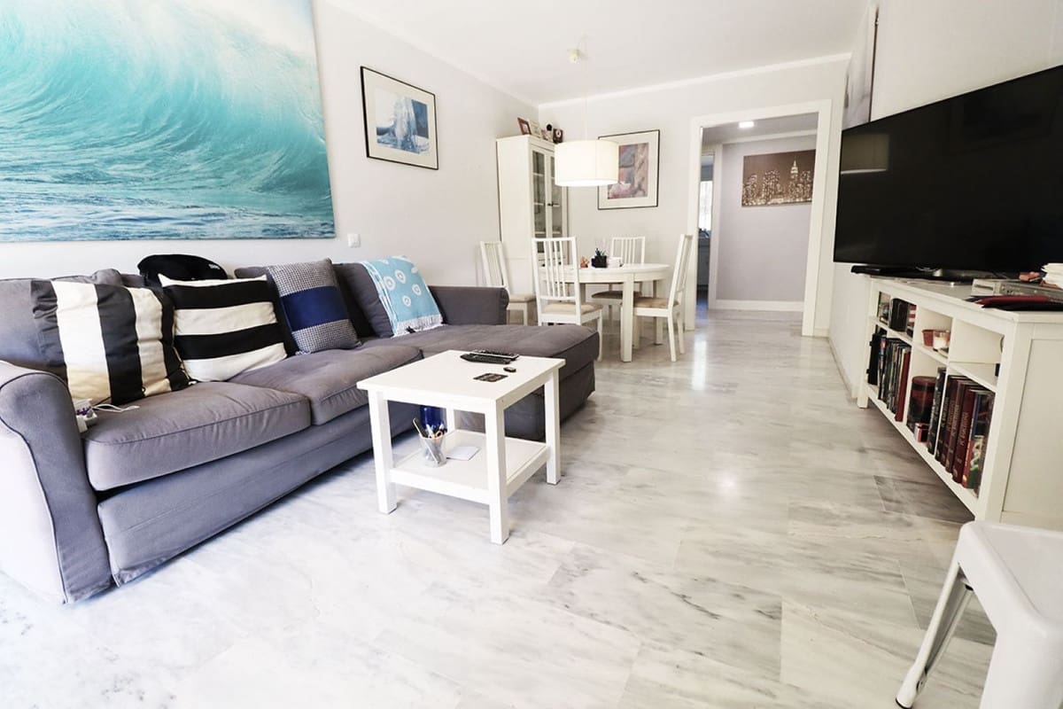 3 makuuhuone Huoneisto myytävänä paikassa Riviera del Sol mukana uima-altaan 
autotalli - 349 000 € (Ref: 9424119)