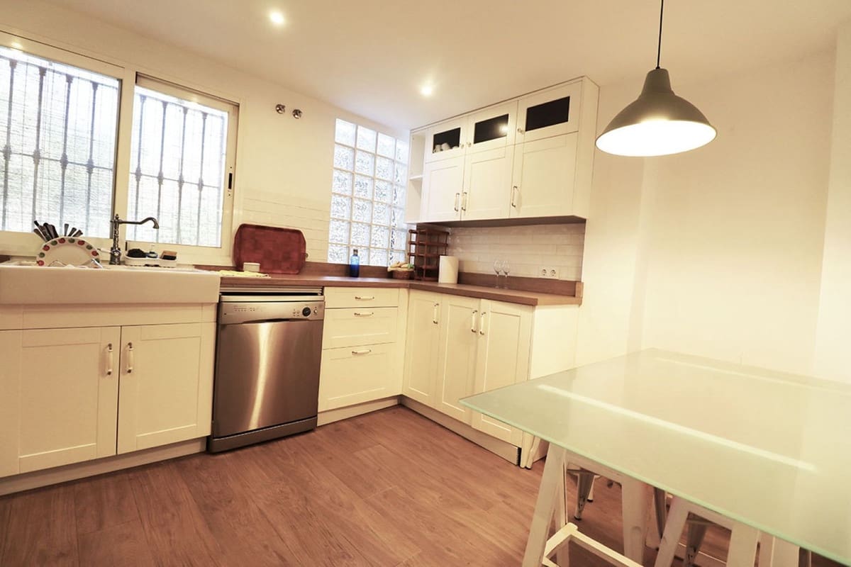 3 makuuhuone Huoneisto myytävänä paikassa Riviera del Sol mukana uima-altaan 
autotalli - 349 000 € (Ref: 9424119)