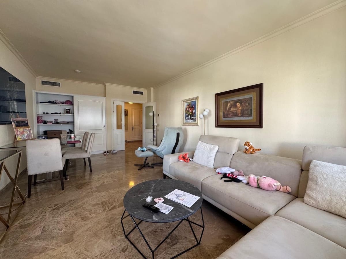 Apartamento de 3 habitaciones en San Pedro de Alcantara en venta con piscina garaje - 570.000 € (Ref: 9424177)