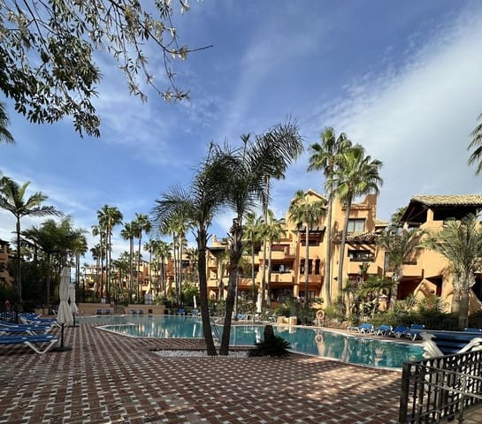 2 soveværelse Lejlighed til salg i San Pedro de Alcantara, Marbella med swimmingpool garage - € 795.000 (Ref: 9424178)