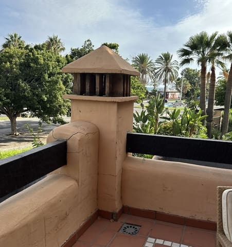 2 soveværelse Lejlighed til salg i San Pedro de Alcantara, Marbella med swimmingpool garage - € 795.000 (Ref: 9424178)