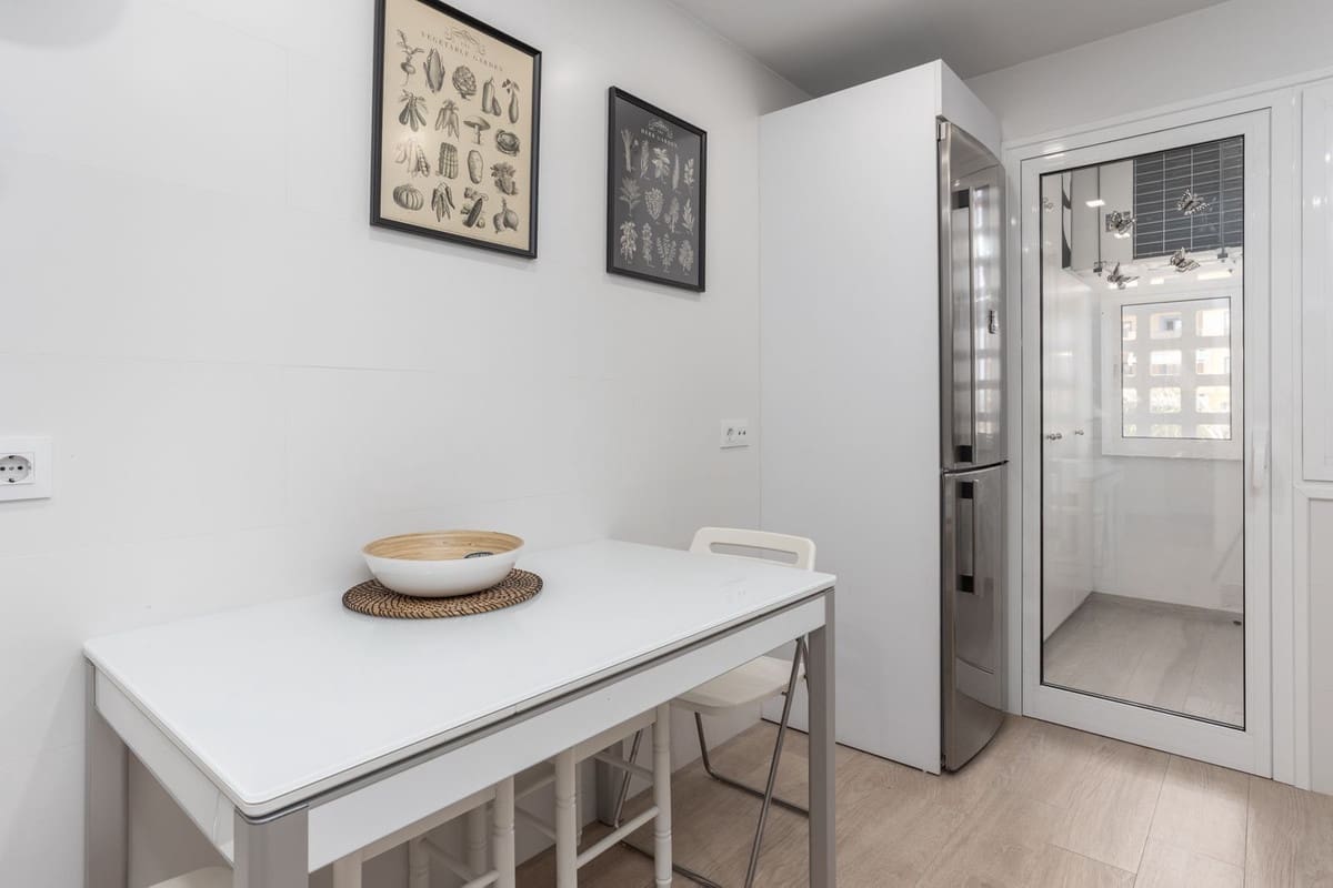 2 Zimmer Apartment zu verkaufen in San Pedro de Alcantara mit Pool Garage - 580.000 € (Ref: 9425336)