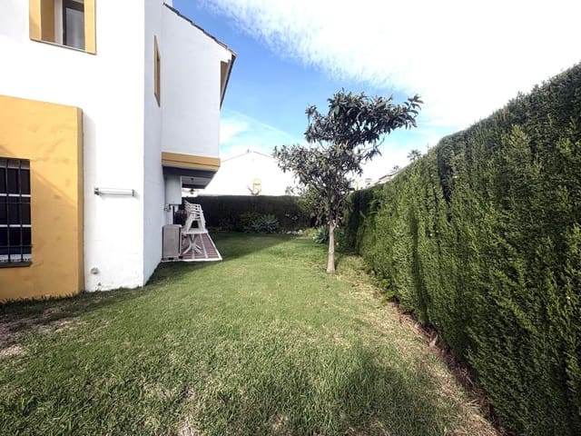 5 soveværelse Byhus til salg i Cancelada, Estepona med swimmingpool - € 695.000 (Ref: 9425371)