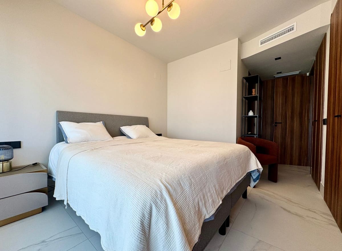 3 bedroom Apartment for sale in San Pedro de Alcantara with pool garage - € 1,150,000 (Ref: 9425374)