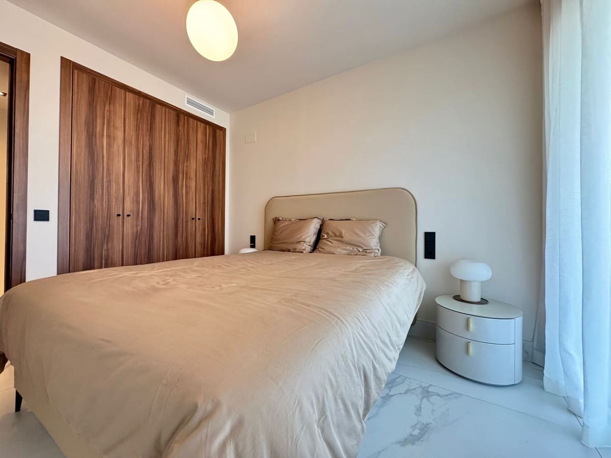 3 bedroom Apartment for sale in San Pedro de Alcantara with pool garage - € 1,150,000 (Ref: 9425374)