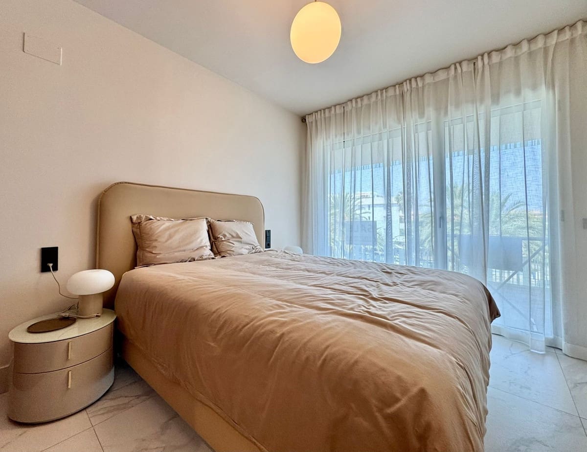 3 bedroom Apartment for sale in San Pedro de Alcantara with pool garage - € 1,150,000 (Ref: 9425374)