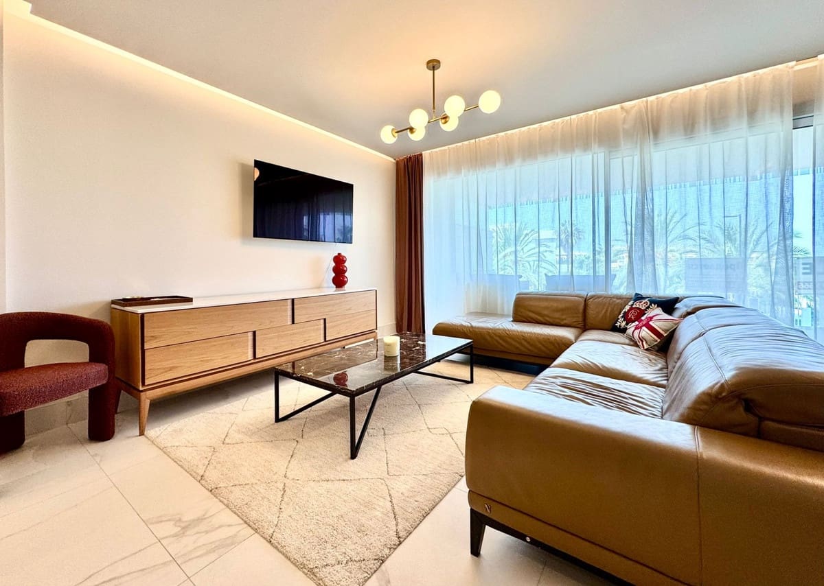 3 bedroom Apartment for sale in San Pedro de Alcantara with pool garage - € 1,150,000 (Ref: 9425374)