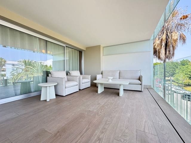 3 makuuhuone Huoneisto myytävänä paikassa San Pedro de Alcantara, Marbella mukana uima-altaan 
autotalli - 1 150 000 € (Ref: 9425374)