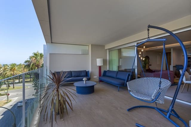 3 makuuhuone Huoneisto myytävänä paikassa San Pedro de Alcantara, Marbella mukana uima-altaan 
autotalli - 1 075 000 € (Ref: 9425375)