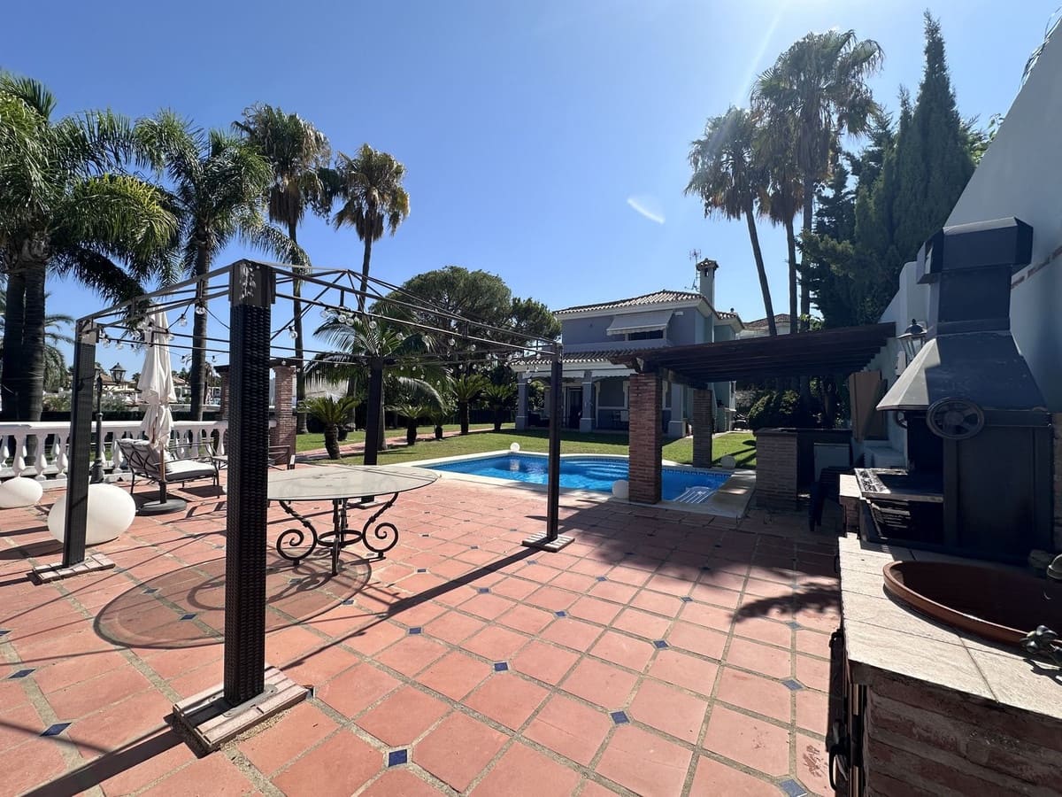 3 soveværelse Villa til salg i Bel-Air med swimmingpool garage - € 1.350.000 (Ref: 9425383)