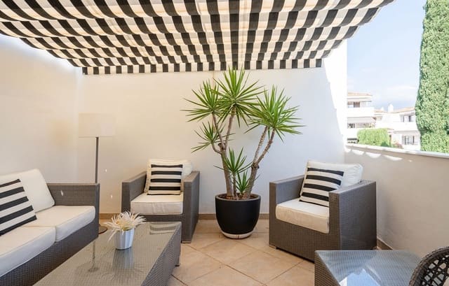 3 soverom Hus til salgs i Costalita, Estepona med svømmebasseng garasje - € 680 000 (Ref: 9425385)