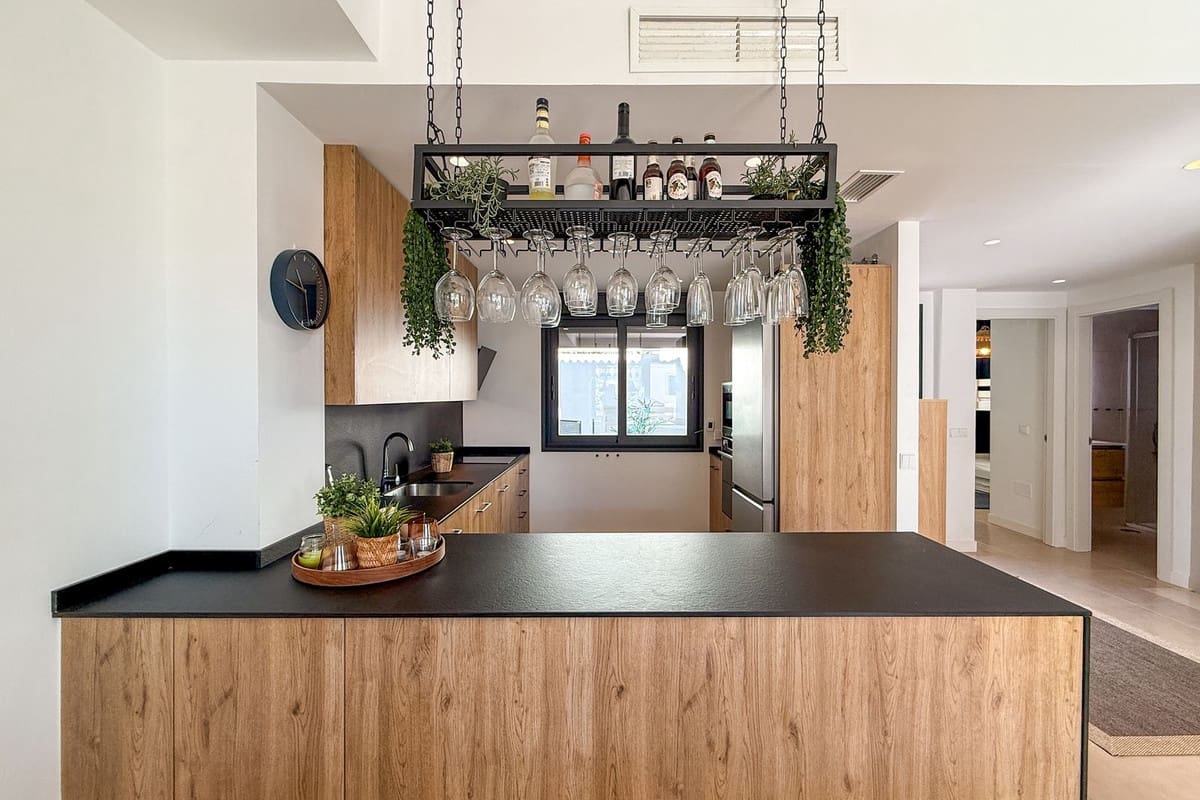 3 soverom Hus til salgs i El Paraiso med svømmebasseng garasje - € 570 000 (Ref: 9425386)