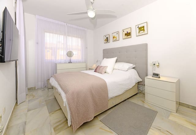 3 soveværelse Byhus til salg i La Atalaya, Villanueva de Algaidas med swimmingpool garage - € 475.000 (Ref: 9425387)