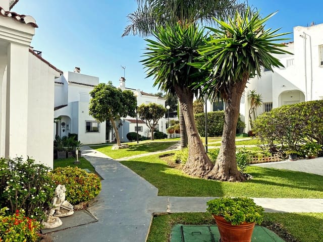 3 soverom Hus til salgs i Bel-Air, Estepona med svømmebasseng garasje - € 430 000 (Ref: 9425388)