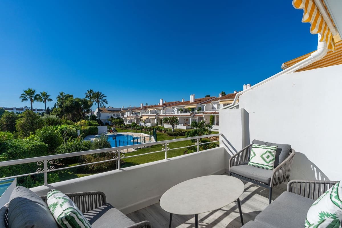 3 soverom Leilighet til salgs i El Paraiso med svømmebasseng - € 345 000 (Ref: 9425389)