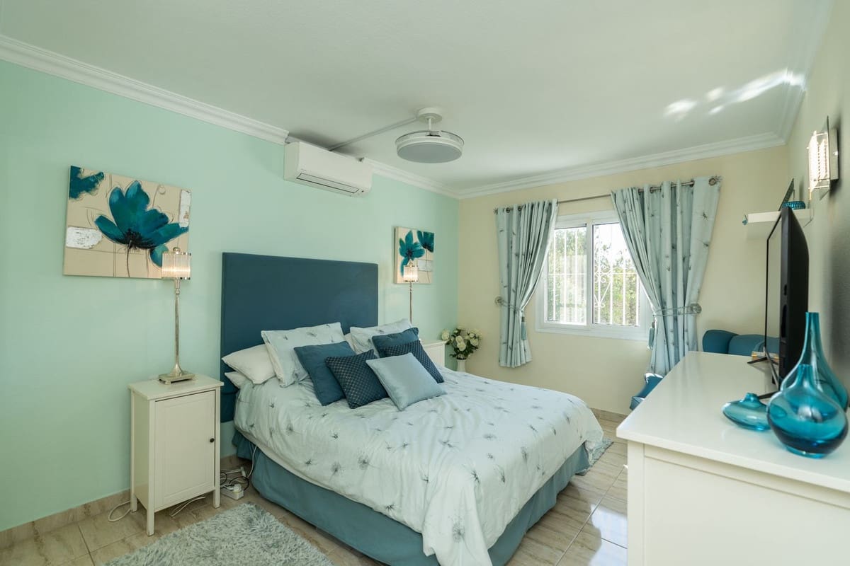 3 soverom Leilighet til salgs i El Paraiso med svømmebasseng - € 345 000 (Ref: 9425389)