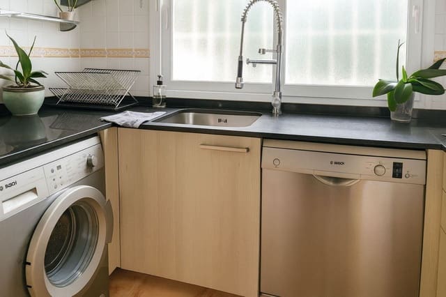 2 makuuhuone Huoneisto myytävänä paikassa Guadalmina Baja, Marbella mukana uima-altaan 
autotalli - 399 000 € (Ref: 9425420)