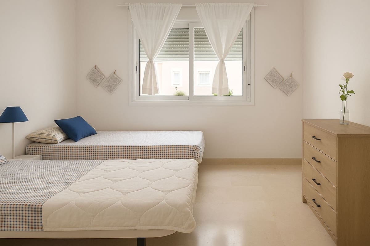 2 soverom Leilighet til salgs i Guadalmina med svømmebasseng garasje - € 399 000 (Ref: 9425421)