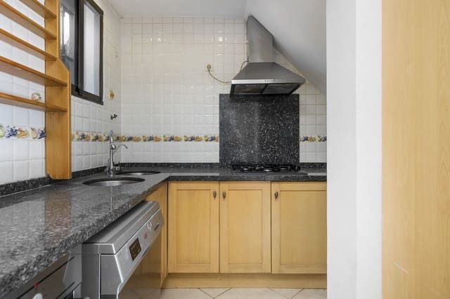 4 soverom Villa til salgs i Coín med svømmebasseng garasje - € 500 000 (Ref: 9425423)