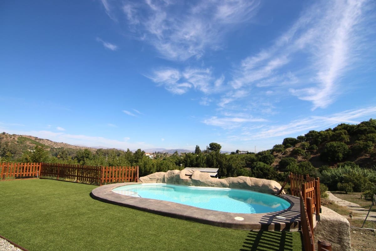 3 soverom Villa til salgs i Coin med svømmebasseng garasje - € 285 000 (Ref: 9425425)