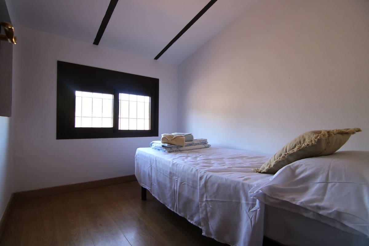 3 soverom Villa til salgs i Coin med svømmebasseng garasje - € 285 000 (Ref: 9425425)