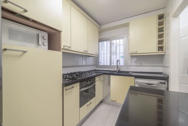 2 quarto Apartamento para venda em Estepona com piscina - 315 000 € (Ref: 9427999)