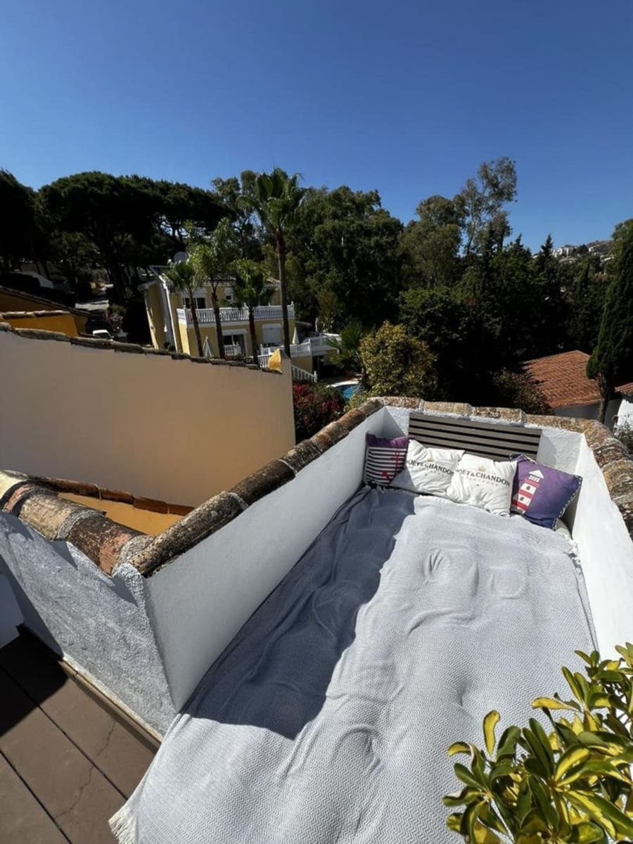 2 chambre Maison de Ville à vendre à Calahonda avec piscine garage - 519 000 € (Ref: 9428239)