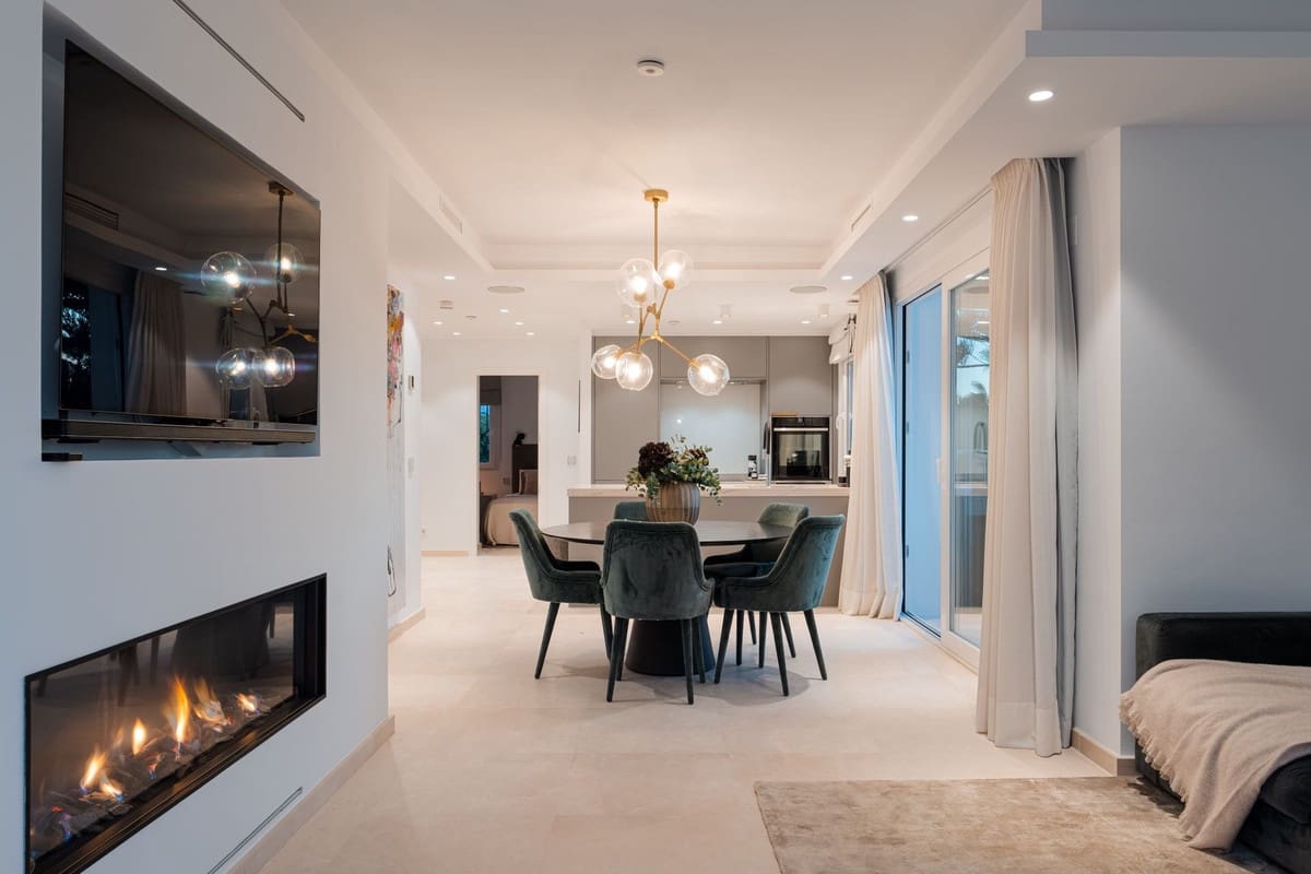 3 soveværelse Penthouse til salg i San Pedro de Alcantara med swimmingpool - € 2.795.000 (Ref: 9428762)