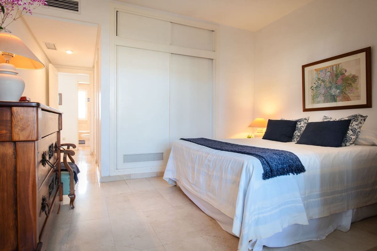 2 soveværelse Lejlighed til salg i San Pedro de Alcantara med swimmingpool - € 659.000 (Ref: 9428763)