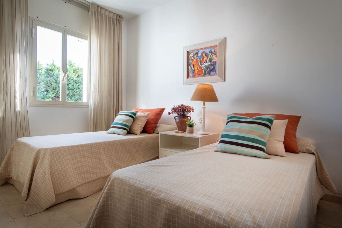 2 soveværelse Lejlighed til salg i San Pedro de Alcantara med swimmingpool - € 659.000 (Ref: 9428763)