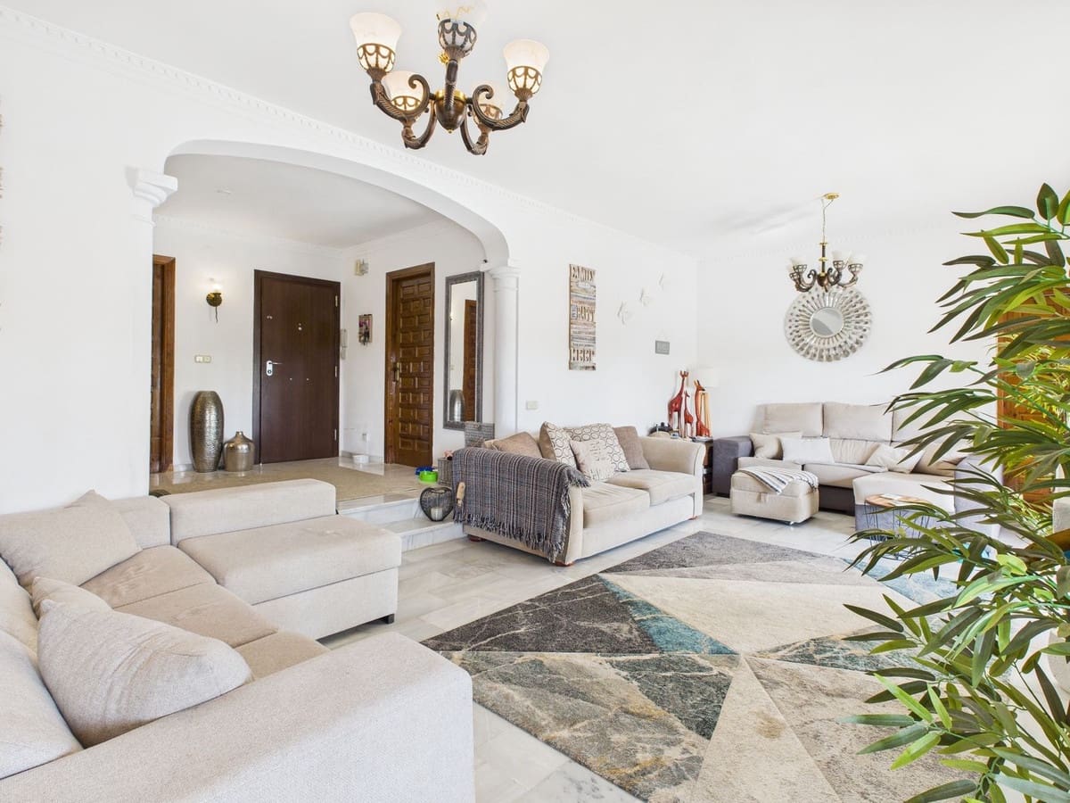 4 soverom Villa til salgs i El Padron med svømmebasseng garasje - € 795 000 (Ref: 9431939)