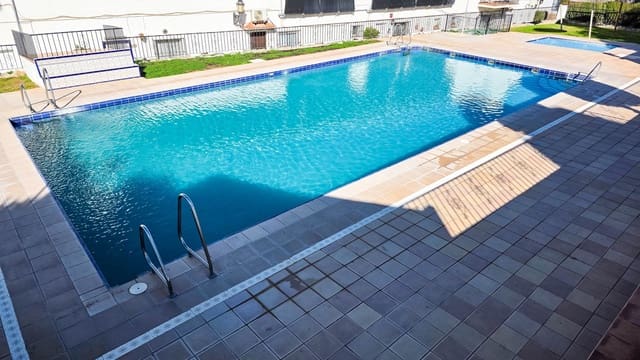 2 sypialnia Dom na sprzedaż w Manilva z basenem - 215 000 € (Ref: 9432408)