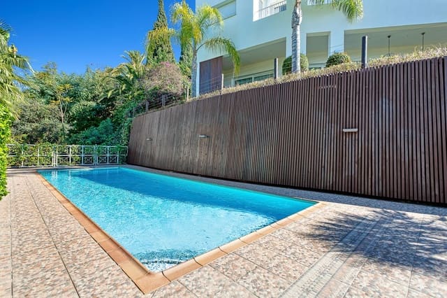 4 makuuhuone Huvila myytävänä paikassa El Rosario, Marbella mukana uima-altaan 
autotalli - 2 595 000 € (Ref: 9432409)