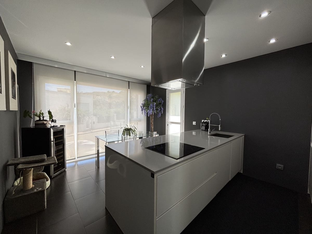 5 slaapkamer Villa te koop in La Cala de Mijas met zwembad garage - € 1.650.000 (Ref: 9432410)