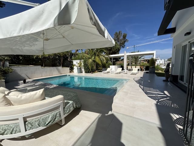 5 soveværelse Villa til salg i La Cala de Mijas, Mijas med swimmingpool garage - € 1.650.000 (Ref: 9432410)