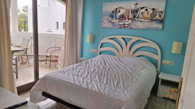 2 soveværelse Lejlighed til salg i Elviria, Marbella med swimmingpool - € 395.000 (Ref: 9432488)