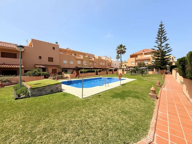 4 soveværelse Byhus til salg i Bahia de Casares, Casares med swimmingpool garage - € 880.000 (Ref: 9436119)