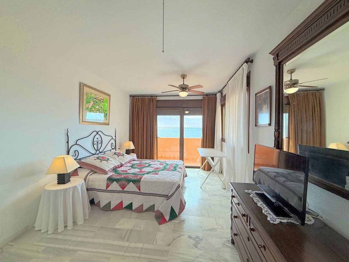 4 sovrum Hus till salu i Bahia de Casares med pool garage - 880 000 € (Ref: 9436119)