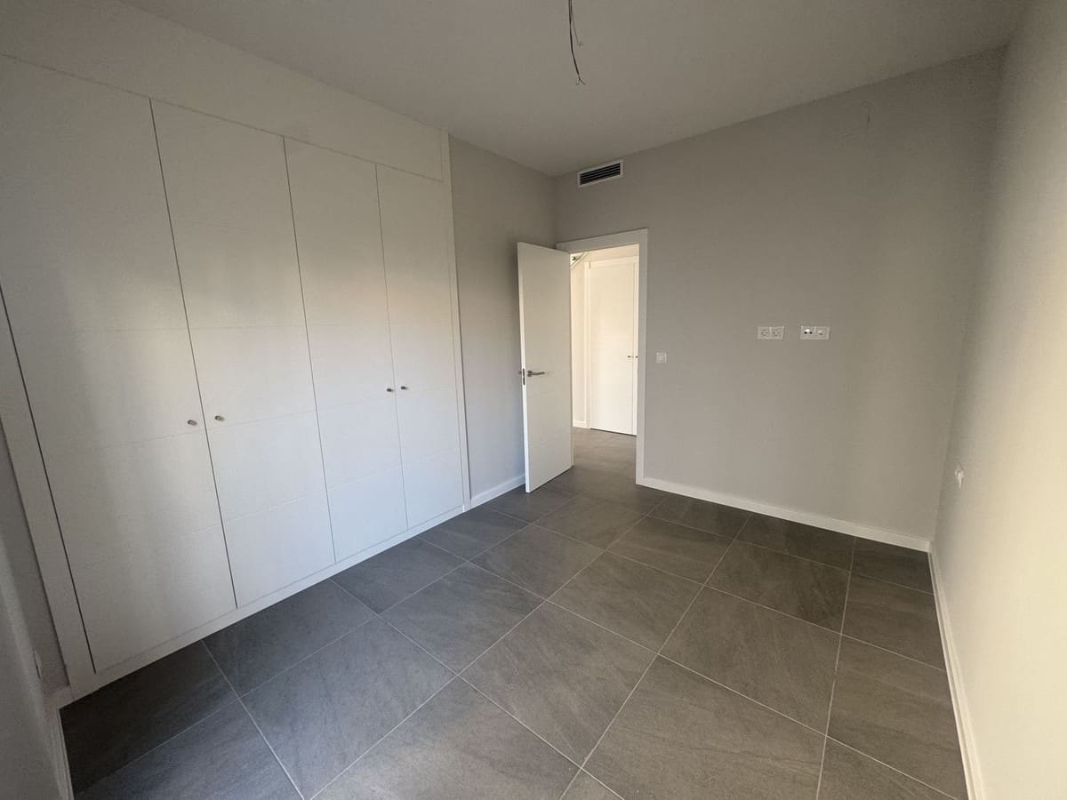 4 quarto Casa em Banda para venda em Riviera del Sol com piscina garagem - 624 000 € (Ref: 9436122)