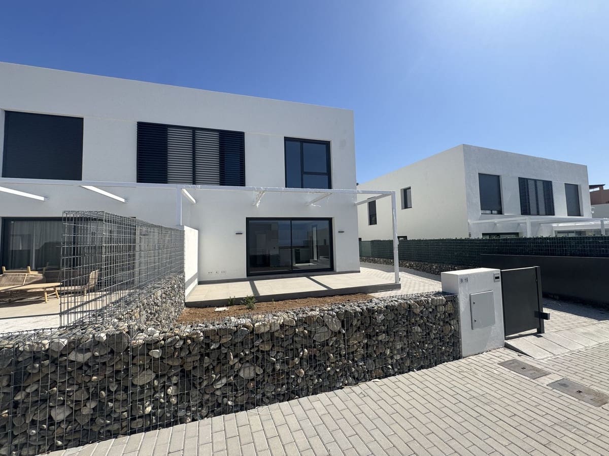 4 quarto Casa em Banda para venda em Riviera del Sol com piscina garagem - 624 000 € (Ref: 9436122)