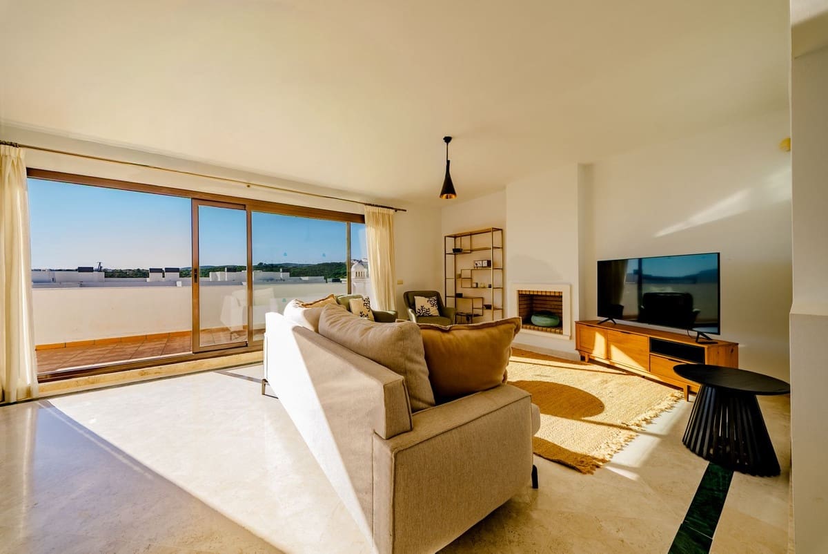 3 soverom Penthouse til salgs i Bahia de Casares med svømmebasseng garasje - € 575 000 (Ref: 9436123)