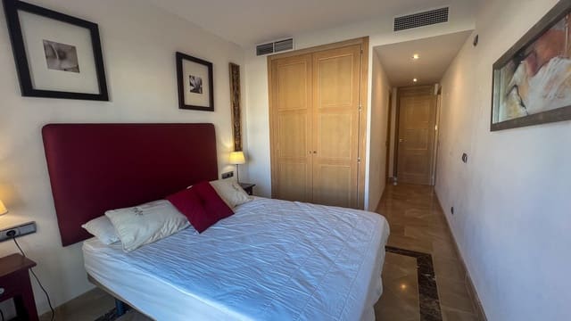 2 soveværelse Lejlighed til salg i La Duquesa / Puerto de la Duquesa, Manilva med swimmingpool - € 380.000 (Ref: 9438368)