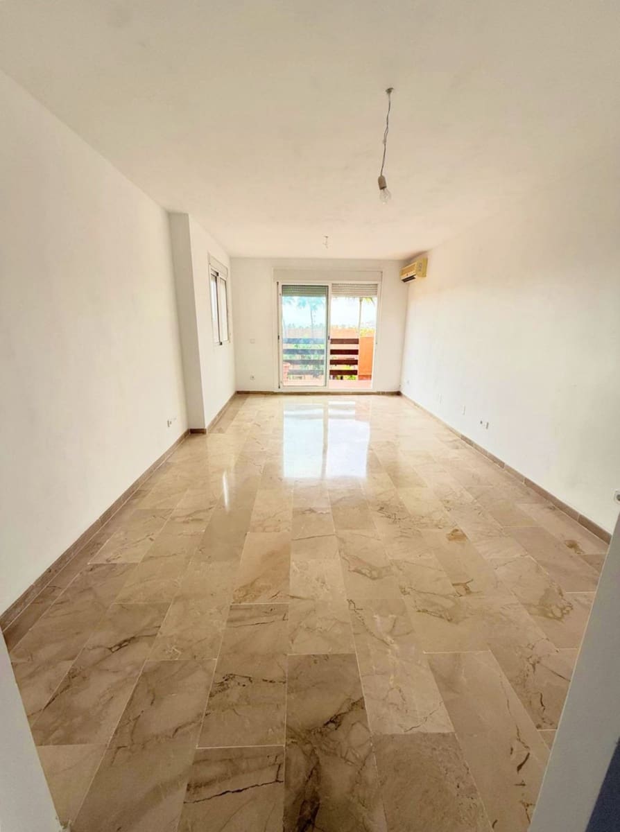 3 makuuhuone Kattohuoneisto myytävänä paikassa Bahia de Casares mukana uima-altaan - 349 000 € (Ref: 9438370)